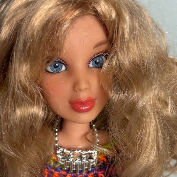 2009 Spin Master Ltd LIV 12" Doll #10523MP Articulated Handmade Dress - Picture 2 of 5